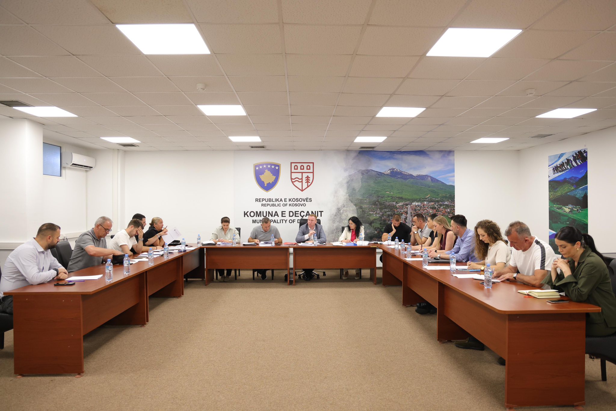 U mbajt mbledhja e Komitetit për Politikë dhe Financa (KPF)