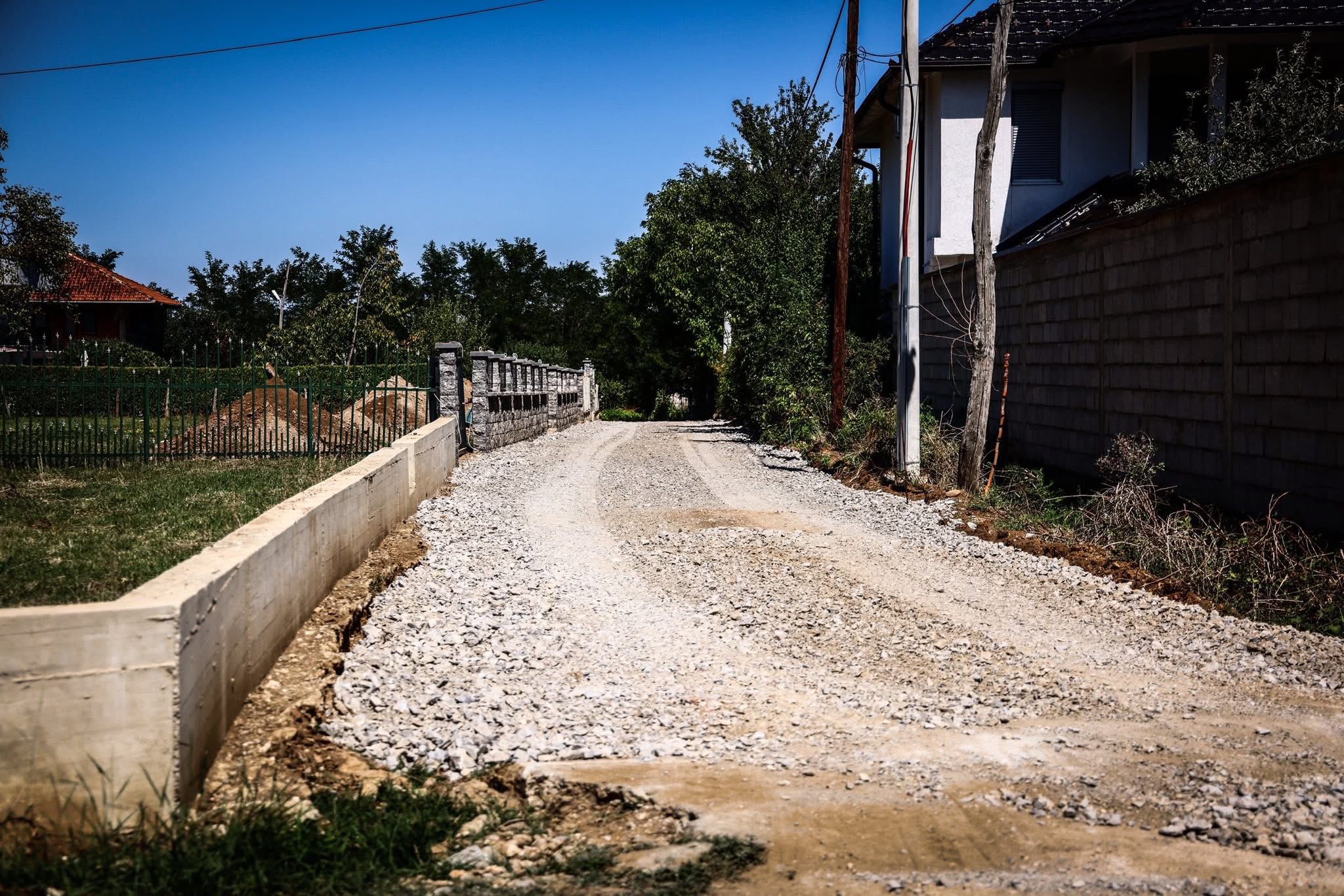 Në Deçan punimet infrastrukturore po zhvillohen me intensitet të lartë